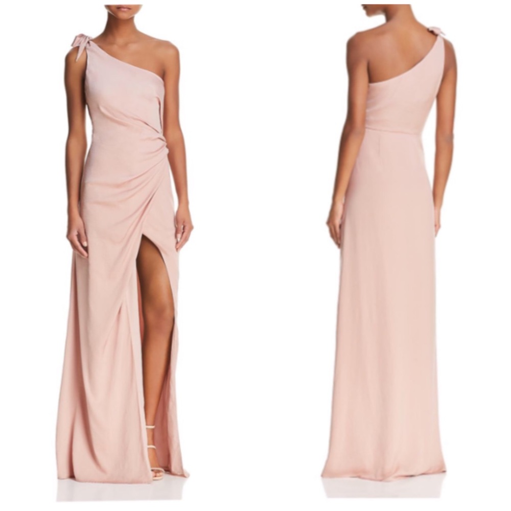 ✨HP✨Stylestalker one shoulder blush gown